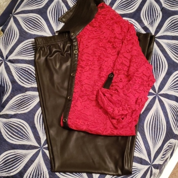 Lace Top & Spandex Leggings - Picture 1 of 8